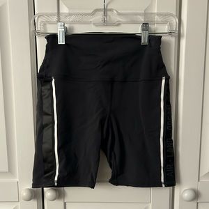 Cute dark gray Alo biker shorts